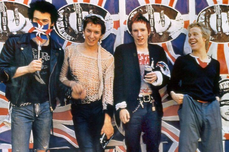 sex-pistols:-il-piu-grande-esempio-di-guerrilla-marketing-mai-creato